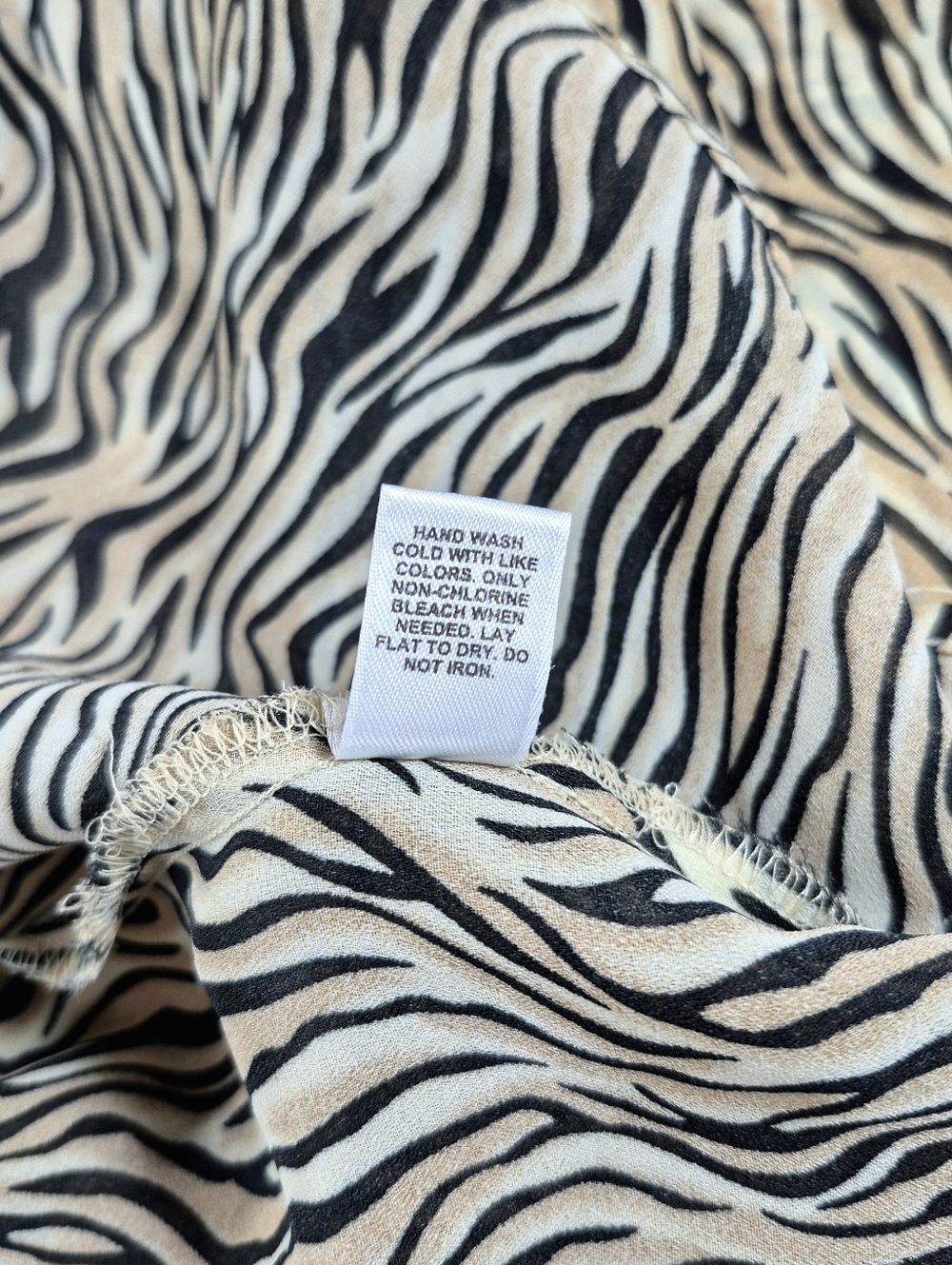 NWOT Cato Zebra Tiger Print Beaded Embellished V-Neck Blouse Woman's L - Picture 11 of 11